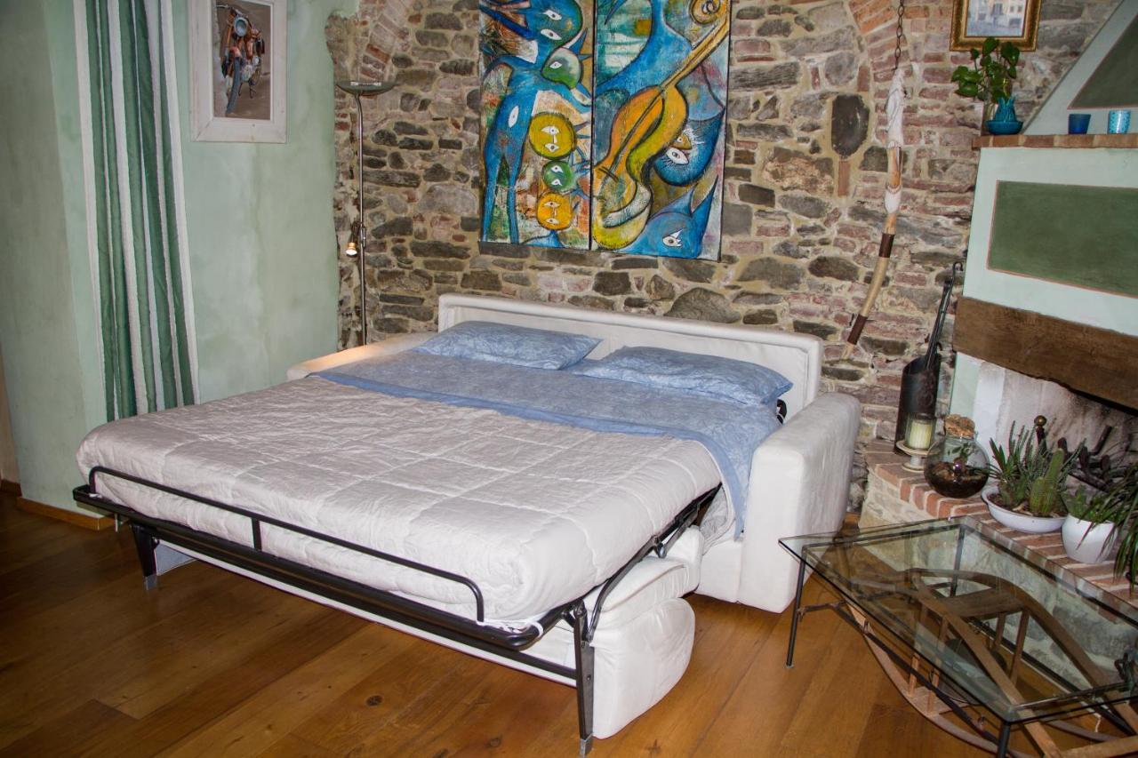 Residenza Fra Le Torri - Charme & Art Gallery Home อาเรซโซ ภายนอก รูปภาพ
