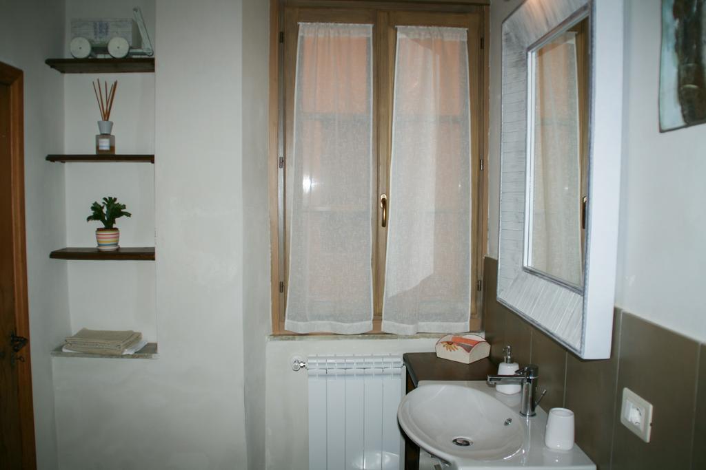Residenza Fra Le Torri - Charme & Art Gallery Home อาเรซโซ ห้อง รูปภาพ