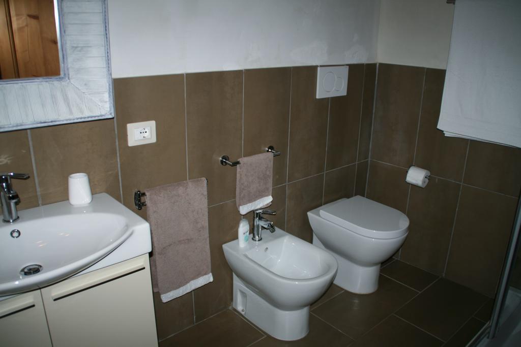 Residenza Fra Le Torri - Charme & Art Gallery Home อาเรซโซ ภายนอก รูปภาพ