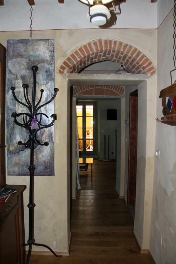 Residenza Fra Le Torri - Charme & Art Gallery Home อาเรซโซ ภายนอก รูปภาพ