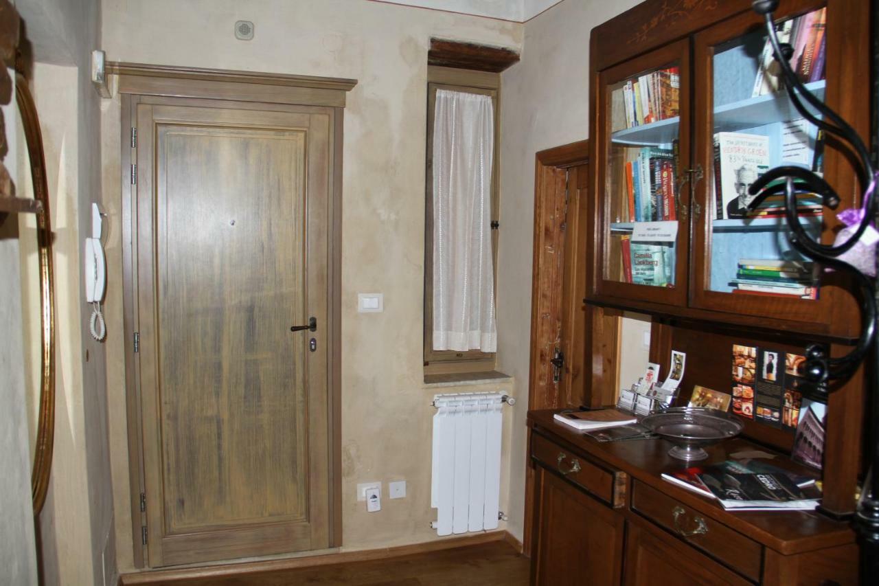 Residenza Fra Le Torri - Charme & Art Gallery Home อาเรซโซ ภายนอก รูปภาพ